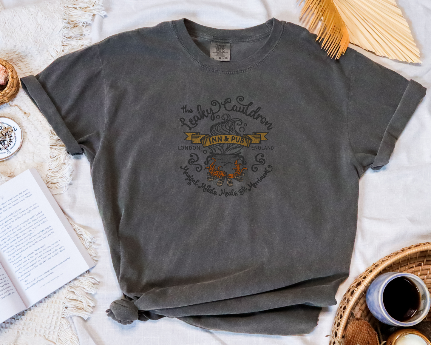 Leaky Cauldron Tee - Pepper